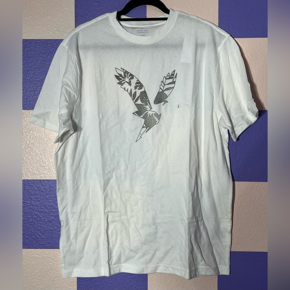 NWT American Eagle Super Soft Minimal Logo Graphic Tee in White - Size L
